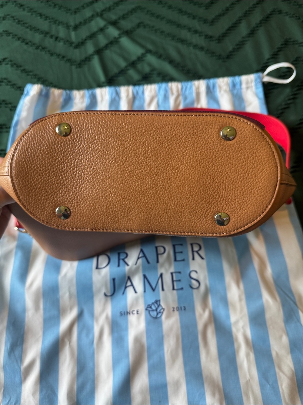 Draper James Tan Tote with Burgundy Pocket and Red Handles/Strap - Picture 4 of 6